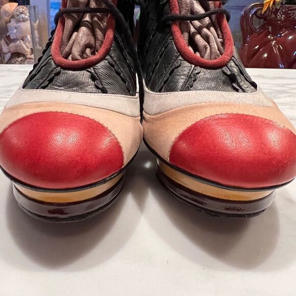 Kron Sculptural Colorblock lace-ups - Picture 10 of 10